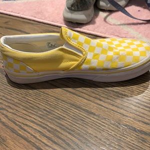 VANS yellow checkerd slides